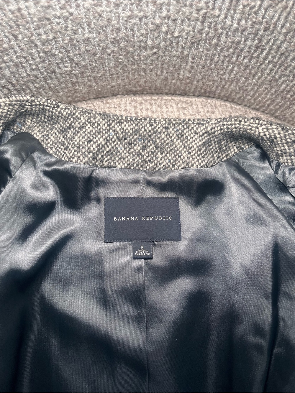Banana Republic Women's Gray Tweed Blazer with Black Satin Lining